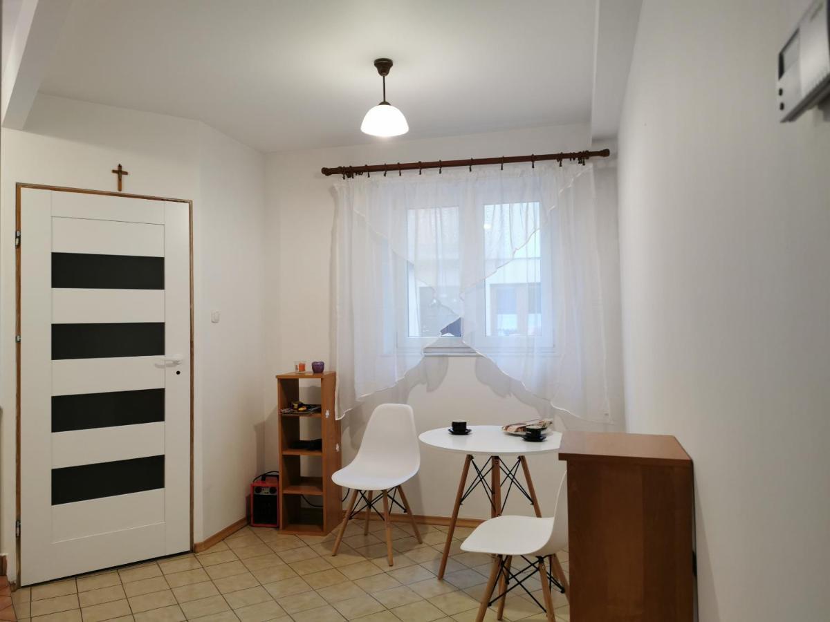 ג'אבלונה White Apartment מראה חיצוני תמונה